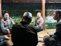 Malam Ini, Polsek BKU Lakukan Patroli Sembari Bersilaturahmi Dengan Toga Toma