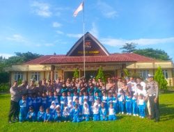 Siswa RA NW Al Abror, Lakukan Outing Class di Mapolsel Kopang