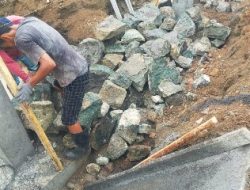 Dikeluhkan Kualitas Material Pembangunan PKM Darek, PPK Dan Kadikes Bergerak Cepat Material Pun Langsung di Ganti