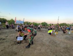 Kapolres Bersama Dandim, Tanam Pohon Mangrove di Pantai Gerupuk