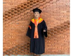 Lebih Dekat Dengan Dindita Ayu Arrohman, Lulusan Cum Laude di UI