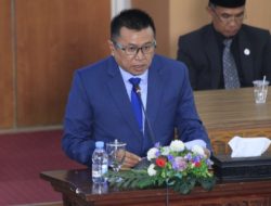 Sekwan Bacakan Usulan Pemberhentian Bupati dan Wabup Loteng Masa Jabatan 2021-2026