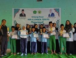 Semangat Belajar Dikobarkan, Siswa Berprestasi Diberikan Reward di Depan Teman Sendiri