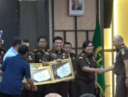 Kejari Loteng Sabet Piagam WBK