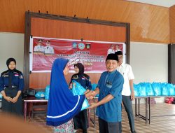 Berkah Ramadhan, SMAN 4 Praya Berbagi Dengan Warga Sekitar