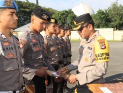 Polres Loteng Gelar Upacara PTDH dan Pemberian Penghargaan Bagi Personel Berprestasi