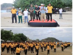 Perkuat Sinergi, Polres Loteng Bersama TNI Dan Pemda Loteng Gelar Senam Bersama di Pantai Aan