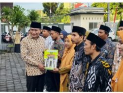 Kanwil Kemenag NTB, Serahkan Kado Bahagia di Puncak HUT RI Ke 80