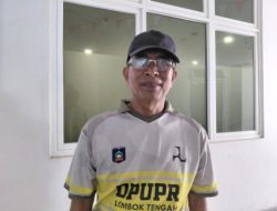 Pekerja Jembatan Sukaraja Mujur Keluhkan Molornya Droping Material