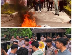 Dugaan Suap Dua Senator, Massa Aksi Bentangkan Kain Putih, Lakukan Pembakaran di Kantor Perwakilan DPD RI NTB