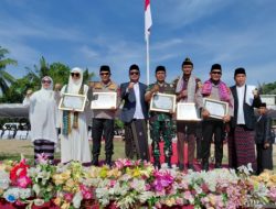 Momen HSN 2025, Kanwil Kemenag NTB Berikan Penghargaan Kepada Tokoh Dan Pemerhati Ponpes