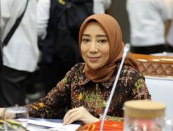 Hari Ini Hj. Lale Syifa’ Bersama Kemensos dan BNPB Turun Kunjungi Ponpes Safinatunnajah NW Pengadang