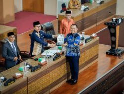 Paripurna DPRD Loteng, Agenda Pembahasan Gabungan Komisi Terhadap LKPJ Kepala Daerah Tahun 2025