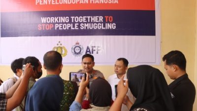 Cegah Penyelundupan Manusia, Polres Loteng Bersama AFP Gelar Edukasi Ke Masyarakat Pesisir