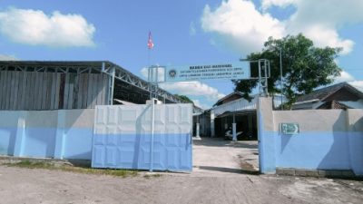Bau Busuk Diduga Bersumber Dari SPPG Janapria Jango, di Keluhkan Warga