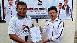 PSI Loteng Kian Solid, SK DPRt Pertama di Desa Teruwai Diserahkan, Anom: Ini Awal Konsolidasi Kamu Hingga Pelosok Daerah
