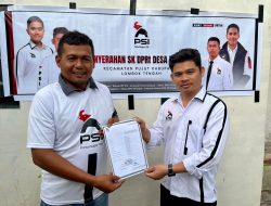 PSI Loteng Kian Solid, SK DPRt Pertama di Desa Teruwai Diserahkan, Anom: Ini Awal Konsolidasi Kamu Hingga Pelosok Daerah