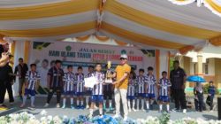 Semarak HUT MTsN 1 Loteng, SDN 4 Praya Juara Turnamen Mini Soccer