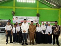 Pastikan Tak Ada Anak Putus Sekolah, Miq Ari Salurkan 277 Kartu PIP di SMPN 2 Praya