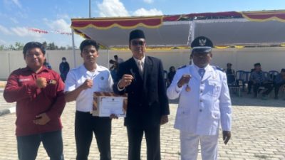 Bupati Loteng Berikan Penghargaan Pada Forum SPPG Pratim di Momen HUT RI Ke 81