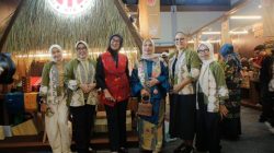 Dekranasda Loteng Promosikan Tenun dan Kerajinan Ketak di Kriyanusa Jakarta