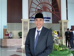 Santri di Loteng Bakal Ubah Halaman Kantor Bupati Jadi Putih Bersih